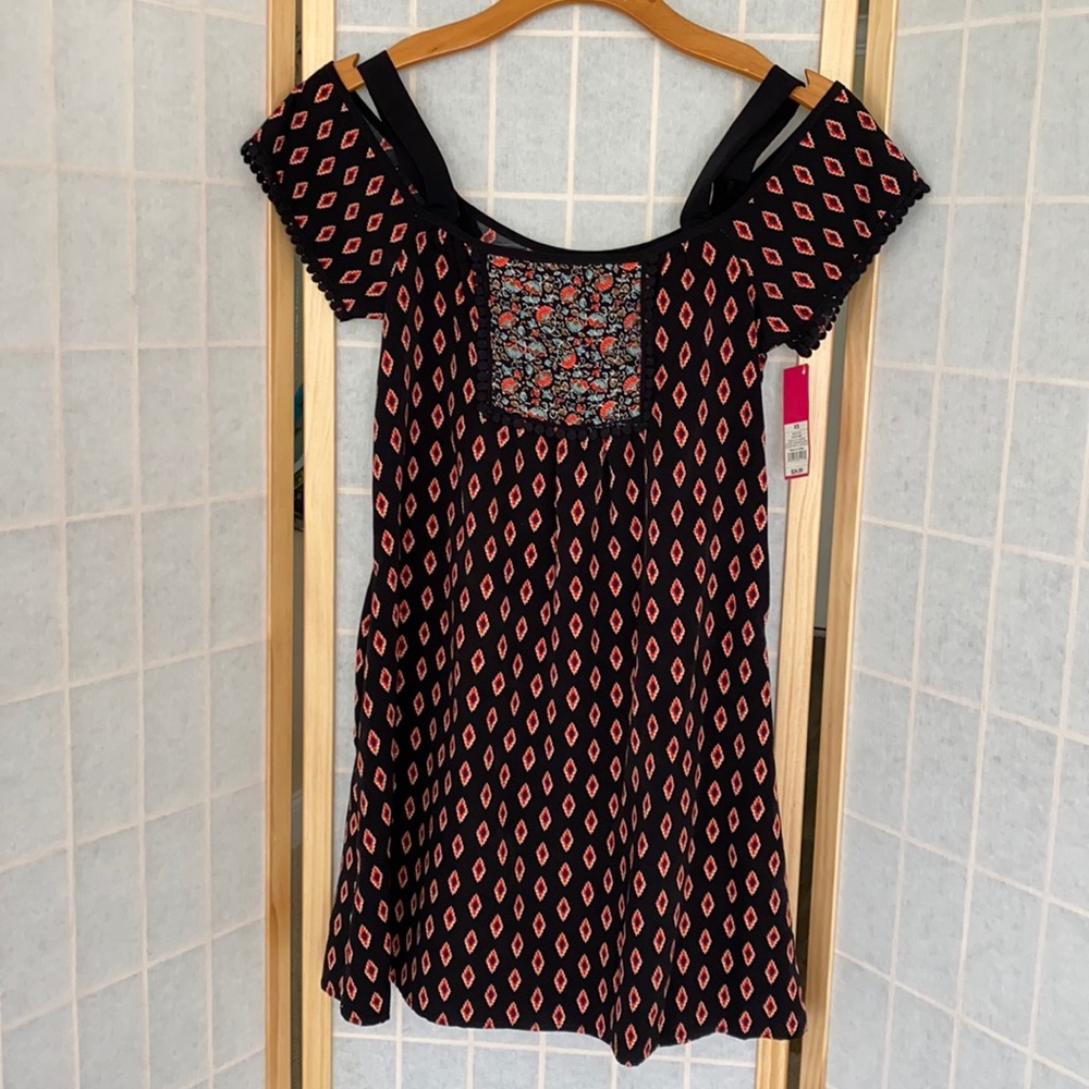 NWT Short Black Printed Dress w/Open Shoulders
